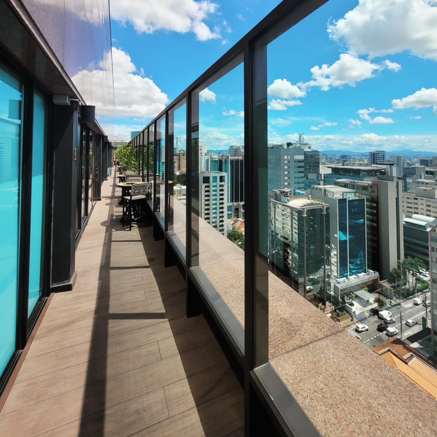 Parede de vidro em rooftop